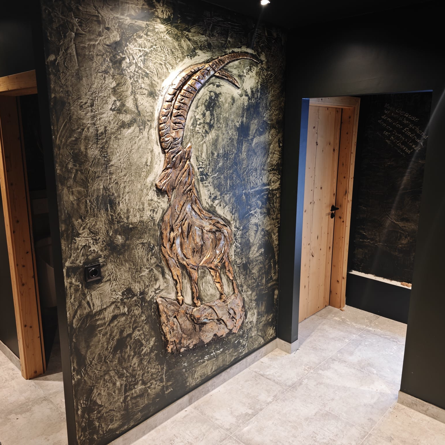 Kunstvolle Wandgestaltung